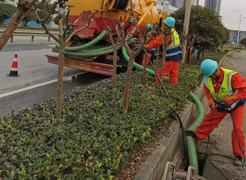 龙滚镇市政管道清淤
